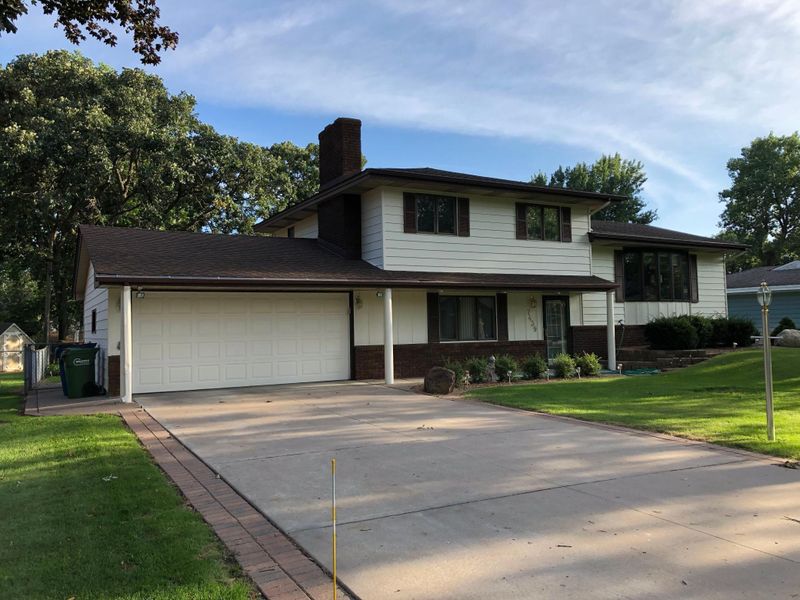 7439 Concerto Curve NE, Fridley, MN 55432