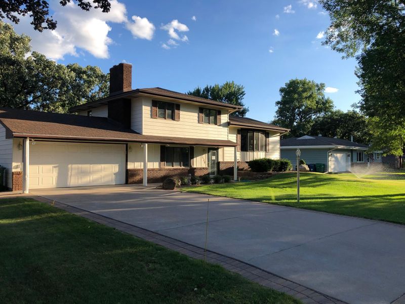 7439 Concerto Curve NE, Fridley, MN 55432