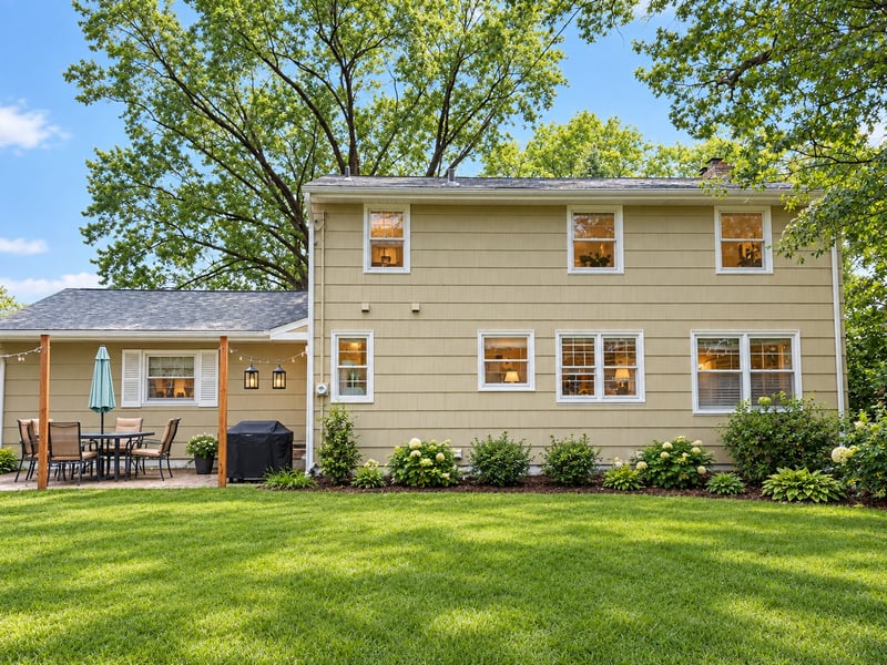 747 Grandview Ave W, Roseville, MN 55113
