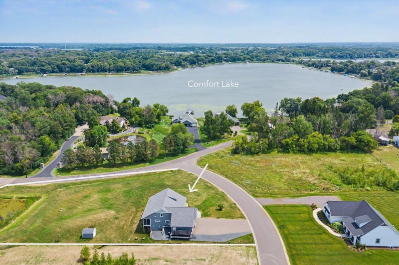 7592 255th St, Wyoming, MN 55092