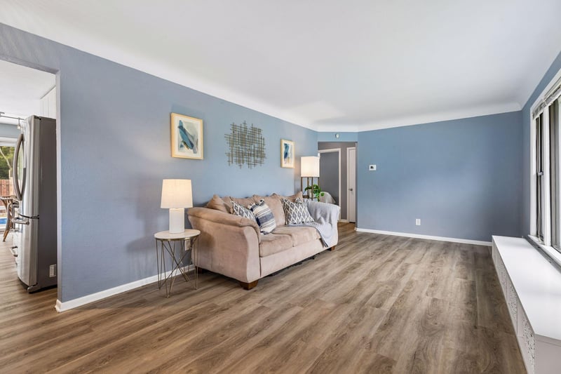 2128 Cohansey Blvd, Roseville, MN 55113