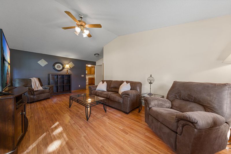 414 S Main St, Medford, MN 55049