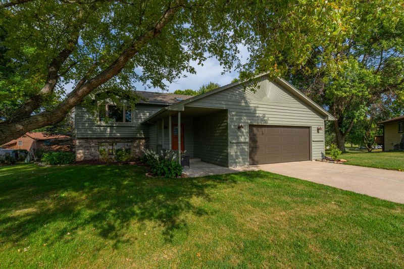 1928 Circle Dr NW, Sauk Rapids, MN 56379