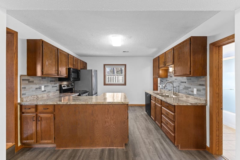 312 2nd St N, Delano, MN 55328
