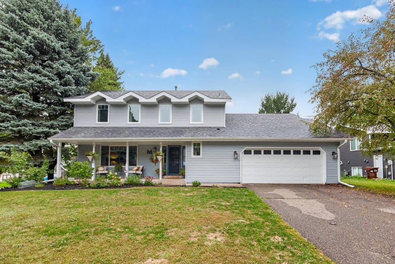 2347 Heath Ave N, Oakdale, MN 55128