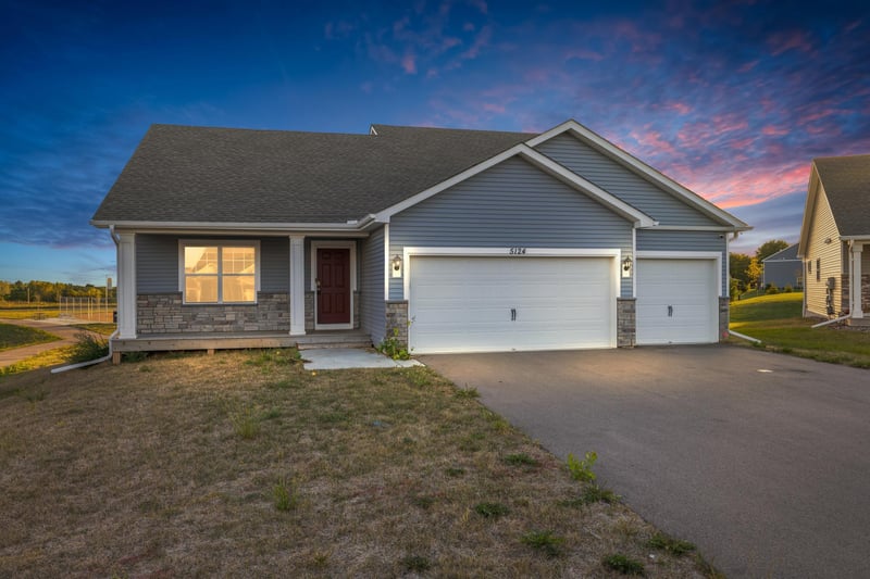 5124 Mustang Cir, Woodbury, MN 55129