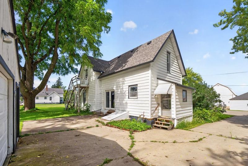 414 E Main St, Racine, MN 55967
