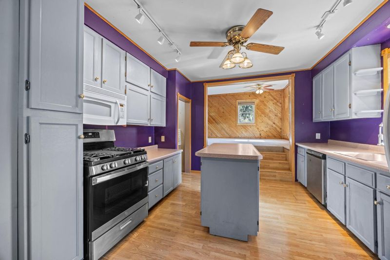 819 S Grove Ave, Owatonna, MN 55060