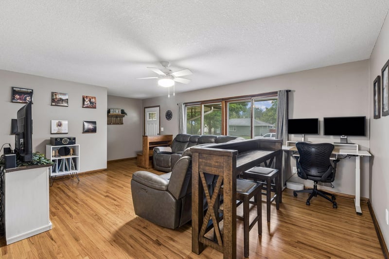 752 South St, Anoka, MN 55303