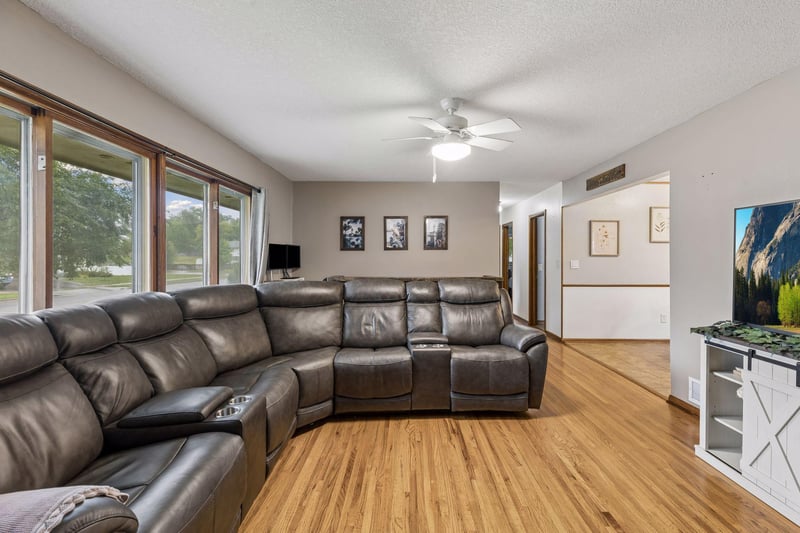 752 South St, Anoka, MN 55303