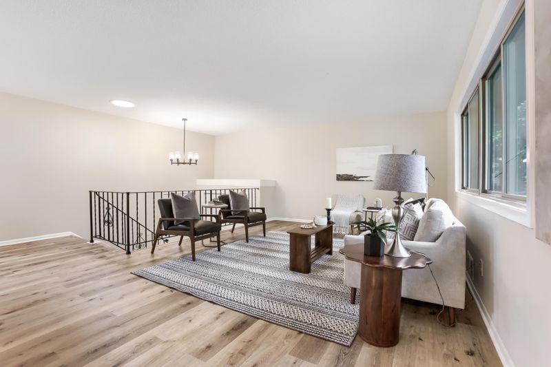 4205 Shirlee Ln N, Shoreview, MN 55126