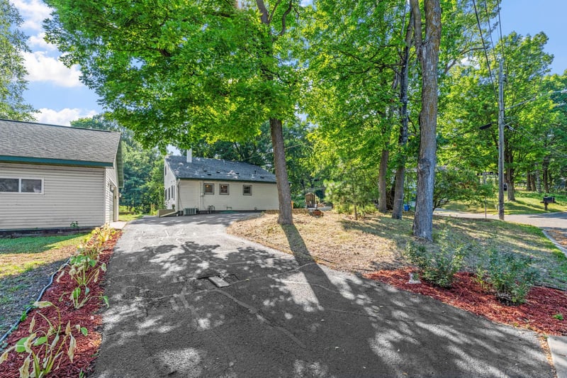 4753 Burns Rd, Mound, MN 55364