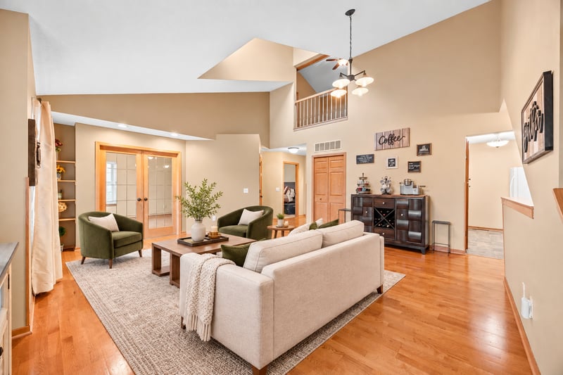 111 Morningside Dr NE, Hutchinson, MN 55350