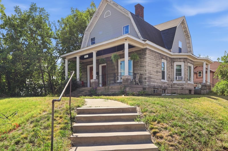 2800 Cedar Ave S, Minneapolis, MN 55407
