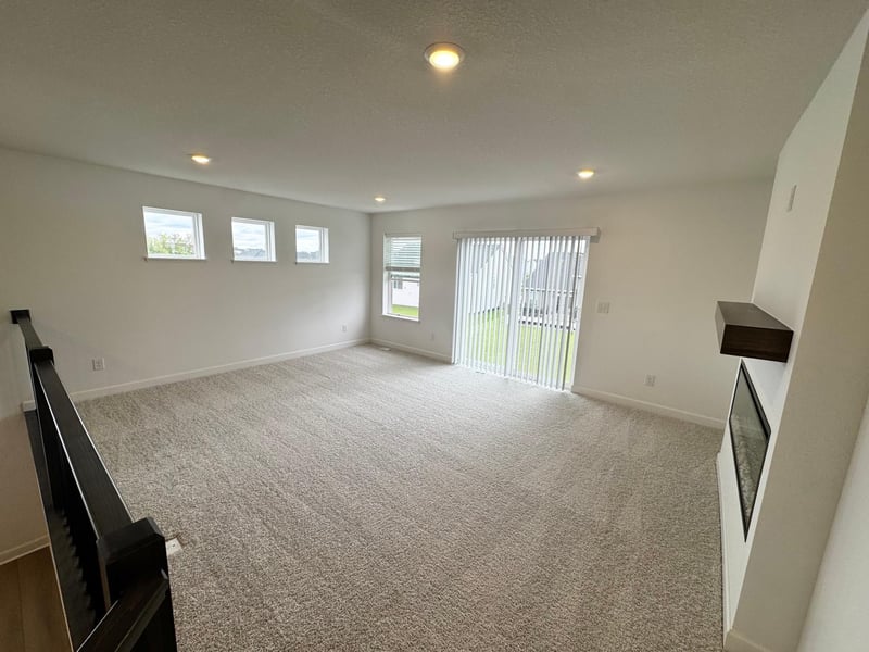 1907 Dogwood Ct, Carver, MN 55315
