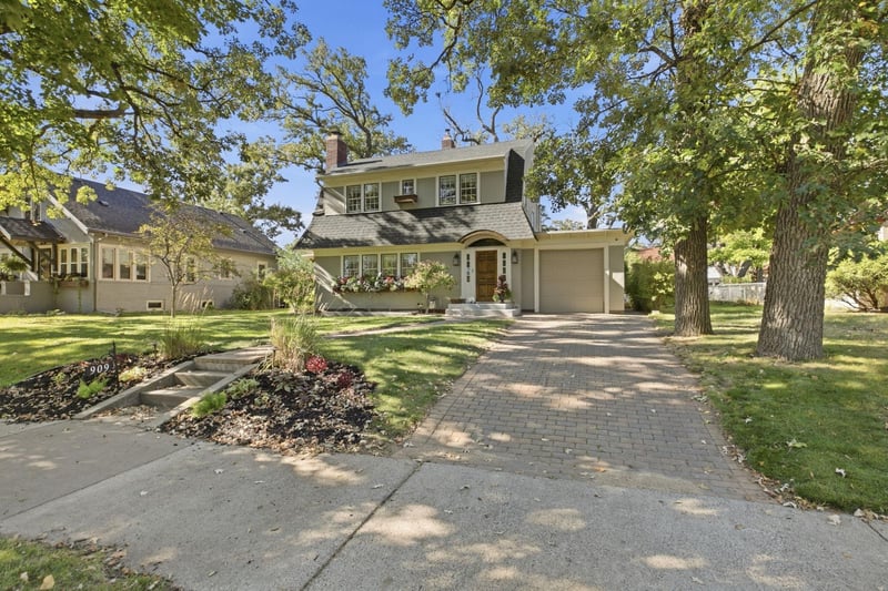 909 6th Ave N, Saint Cloud, MN 56303