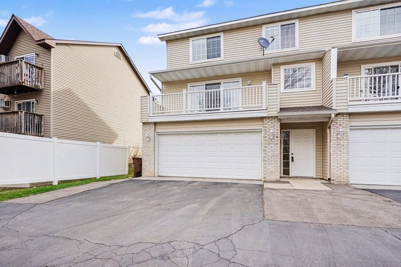 13900 Glendale Trl, Savage, MN 55378