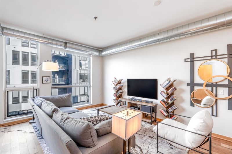 1211 Lagoon Ave #305, Minneapolis, MN 55408