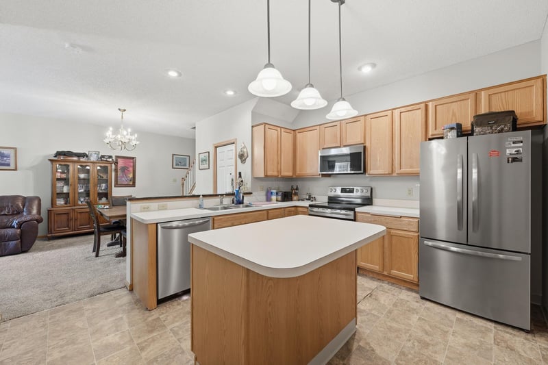 9617 Alvarado Ln N, Maple Grove, MN 55311