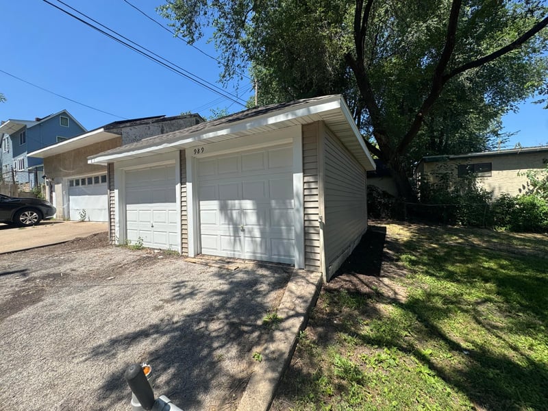 989 Marion St, Saint Paul, MN 55117