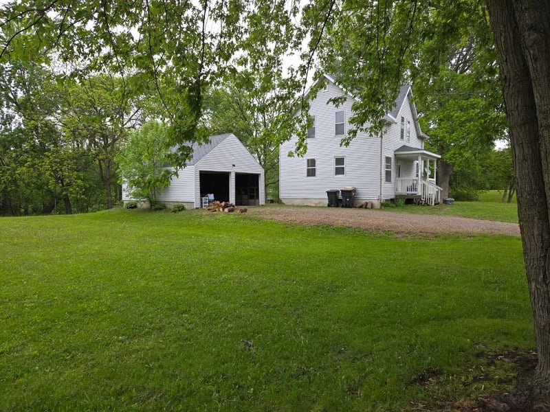458 4th St N, Brownton, MN 55312