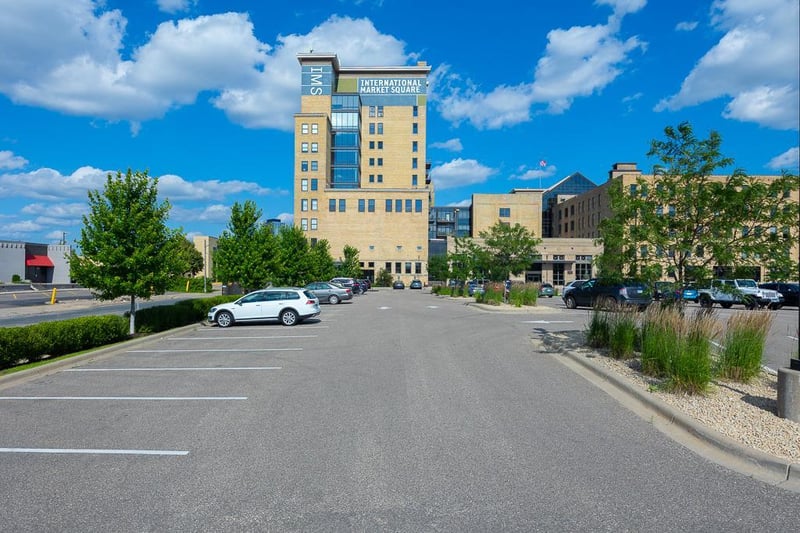 290 Market St #608, Minneapolis, MN 55405