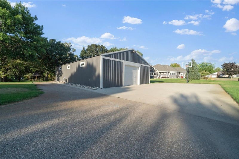 1871 Autumn Dr NW, Alexandria, MN 56308