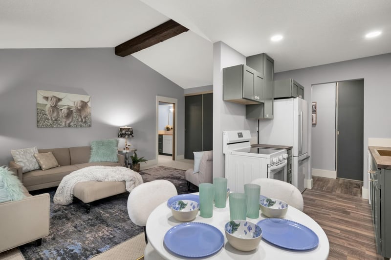 1004 Westbrooke Way #8, Hopkins, MN 55343