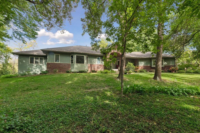 6600 Woodedge Rd, Minnetrista, MN 55364