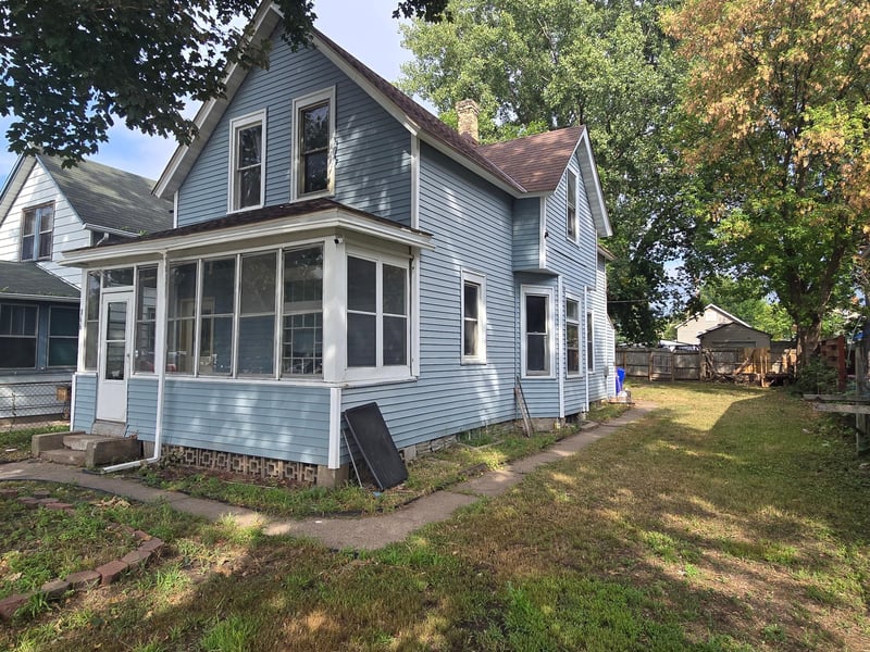 866 Duluth St, Saint Paul, MN 55106