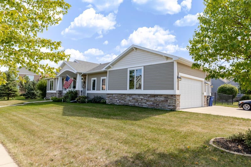 3847 43rd Ave S, Moorhead, MN 56560