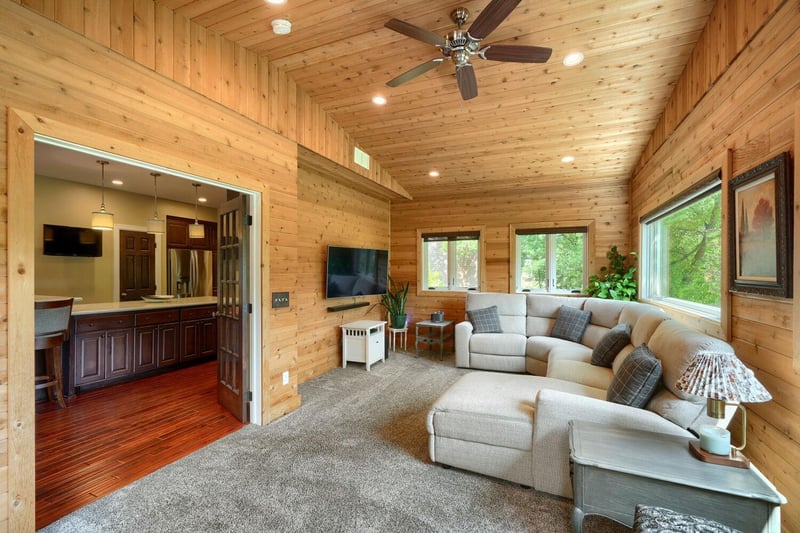 17141 Jefferson Ct, Lakeville, MN 55044