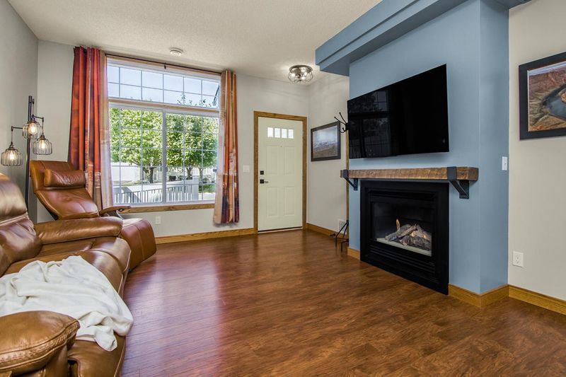 1944 Mockingbird Ave, Shakopee, MN 55379