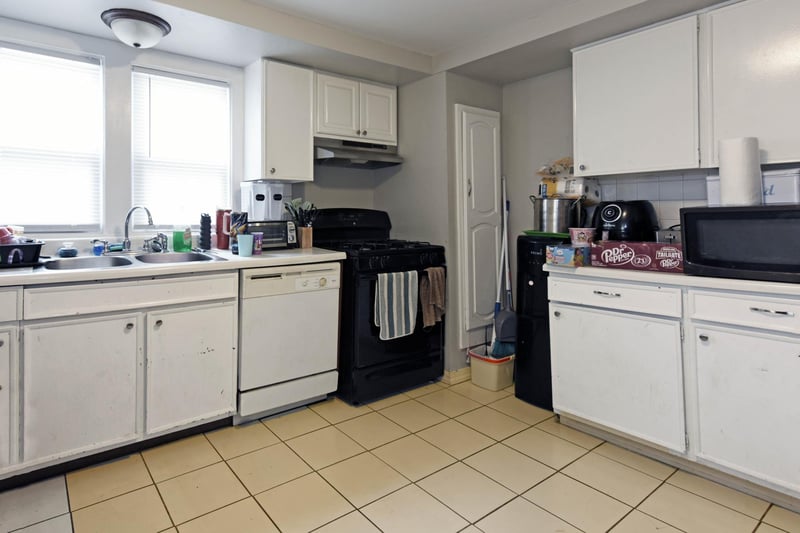 681 Old Highway 8 NW, New Brighton, MN 55112