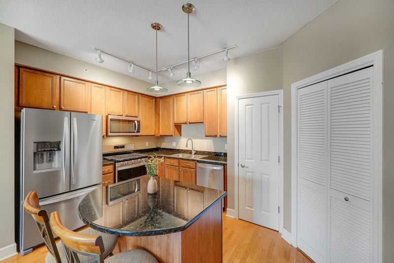 500 E Grant St #709, Minneapolis, MN 55404