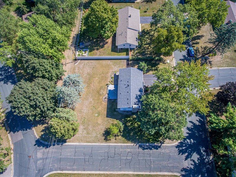 200 Harold Dr, Burnsville, MN 55337