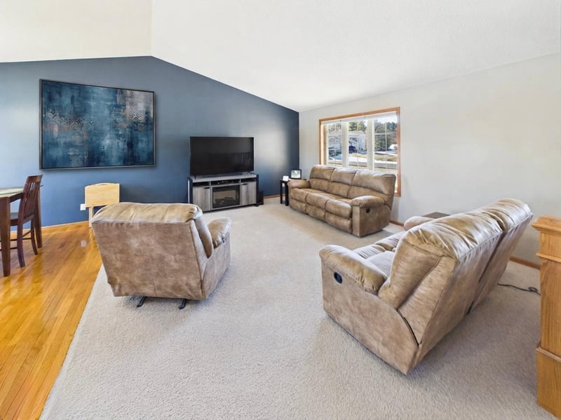 24605 140th St NW, Zimmerman, MN 55398