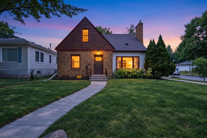 2748 NE Ulysses St NE, Minneapolis, MN 55418