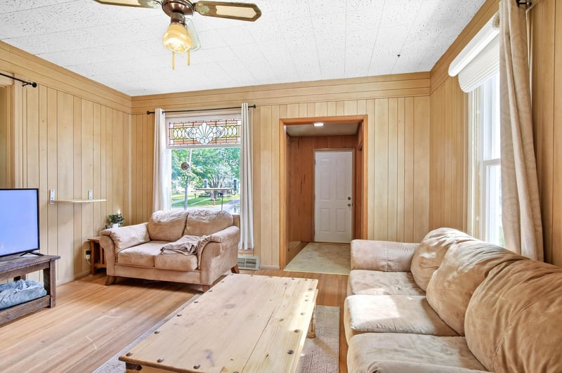 1028 S Cedar Ave, Owatonna, MN 55060