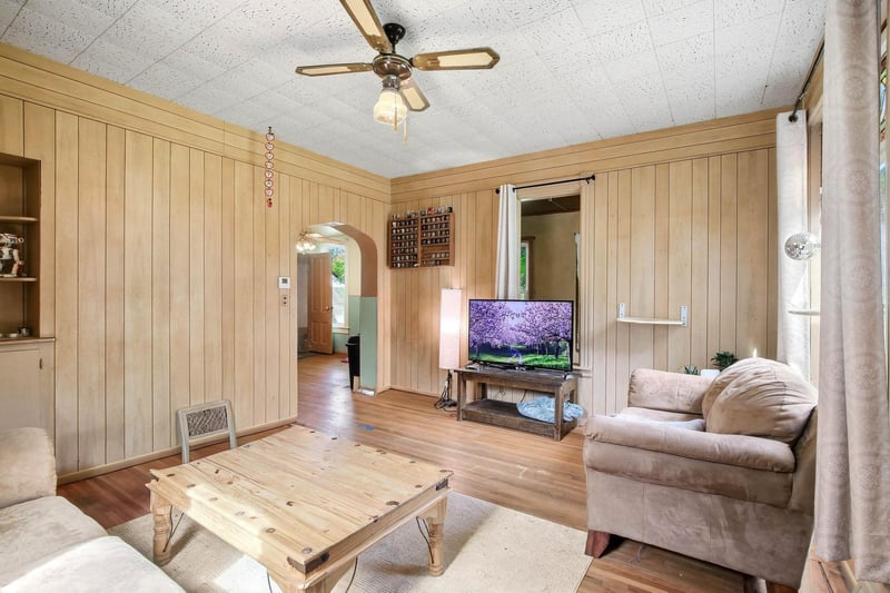 1028 S Cedar Ave, Owatonna, MN 55060