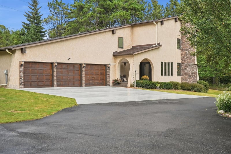 6668 Crackleberry Trl, Woodbury, MN 55129