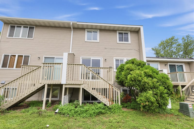 7509 Whitney Dr, Apple Valley, MN 55124