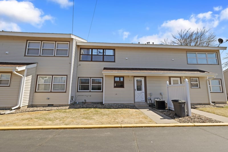 818 9th St, Farmington, MN 55024