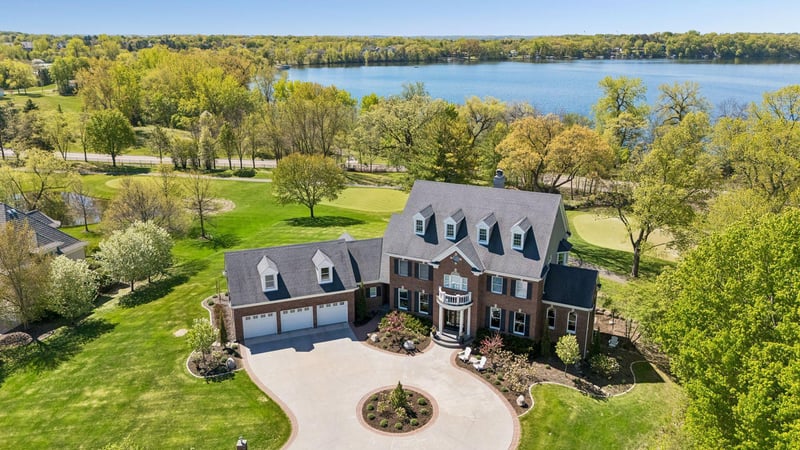 18482 Bearpath Trl, Eden Prairie, MN 55347