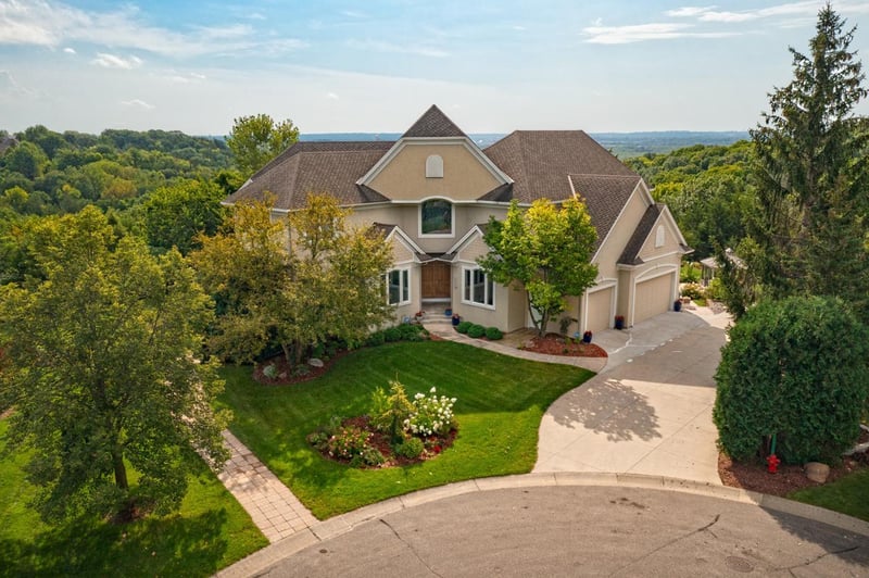 19115 Vogel Farm Trl, Eden Prairie, MN 55347