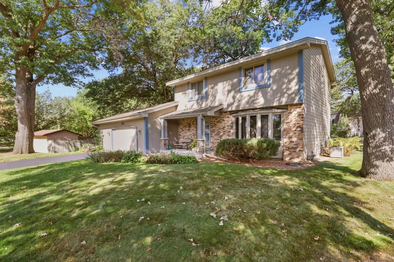1113 106th Ave NE, Blaine, MN 55434