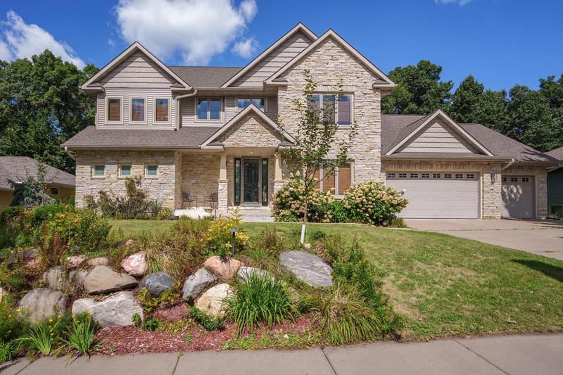 3130 Anric Dr, Eau Claire, WI 54701