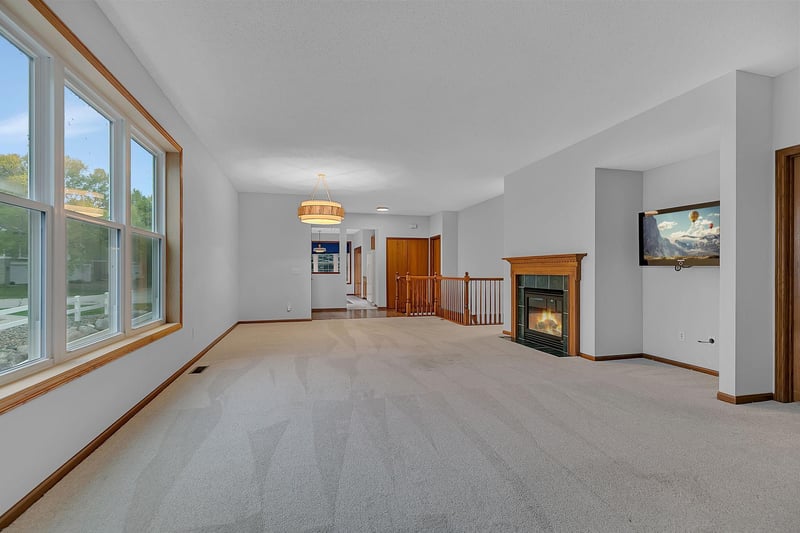 397 Campfire Curve, Chaska, MN 55318