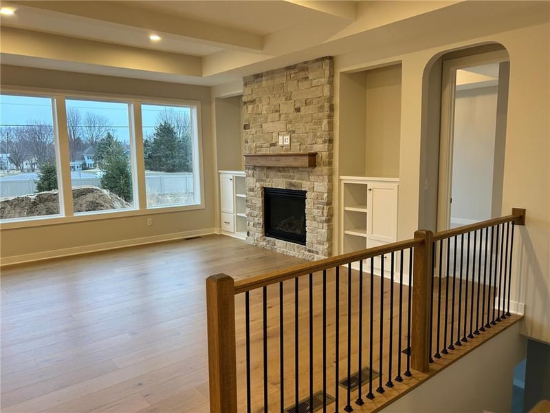 4048 Arbor Dr, Woodbury, MN 55129