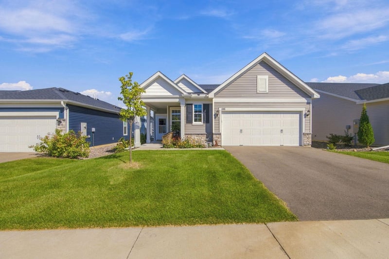 196 Liberty Heights Dr, Chaska, MN 55318